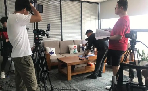 廣告視頻拍攝步驟,了解廣告視頻拍攝的詳細流程和步驟